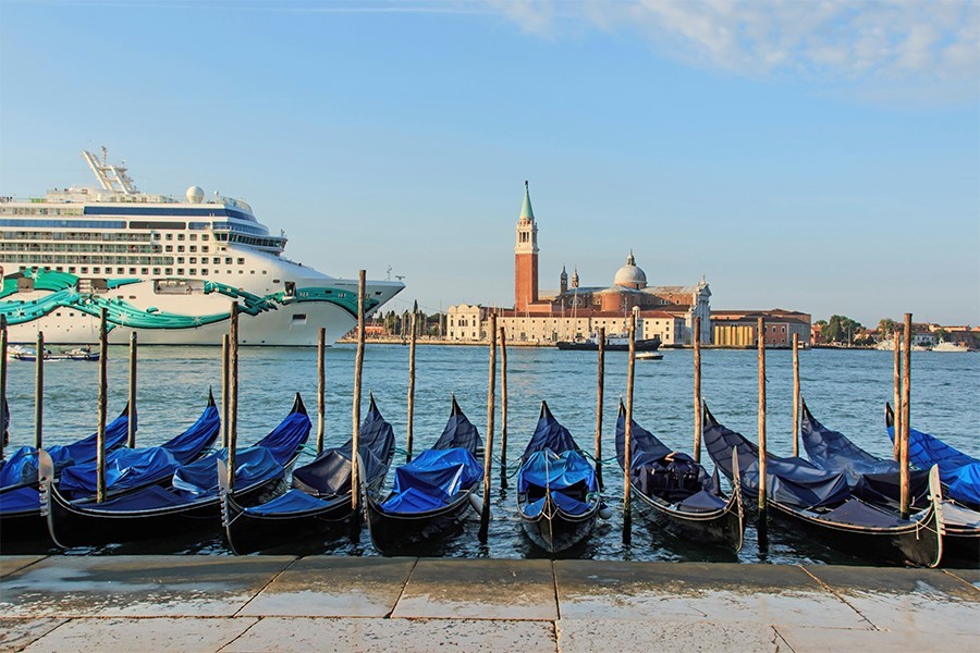 Venice Elects Pro Cruise Mayor