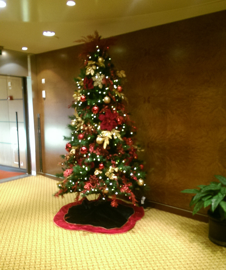 Cunard Christmas tree