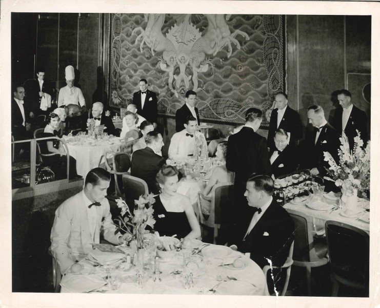 Formal Dining On Cunard