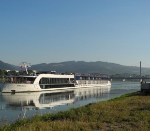AmaCerto docking at Linz