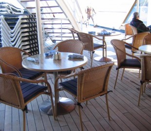 Nice non-smoking area on same Lido deck, just a few yards away!