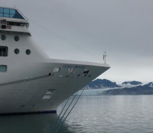 Ocean Princess in Ny Alesund Spitsbergen