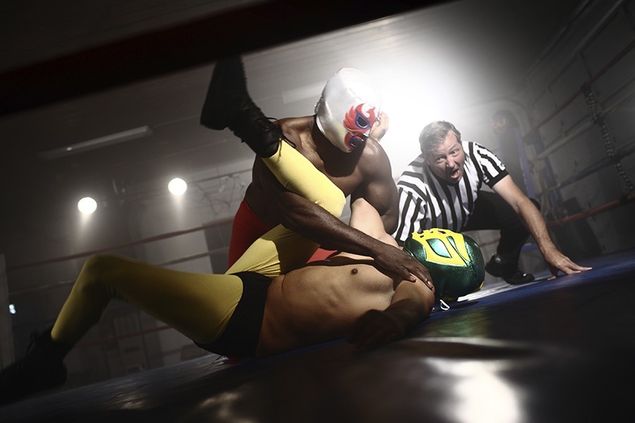 Luchadors wrestling