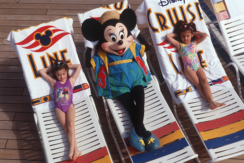 Minnie Mouse Disney Ship