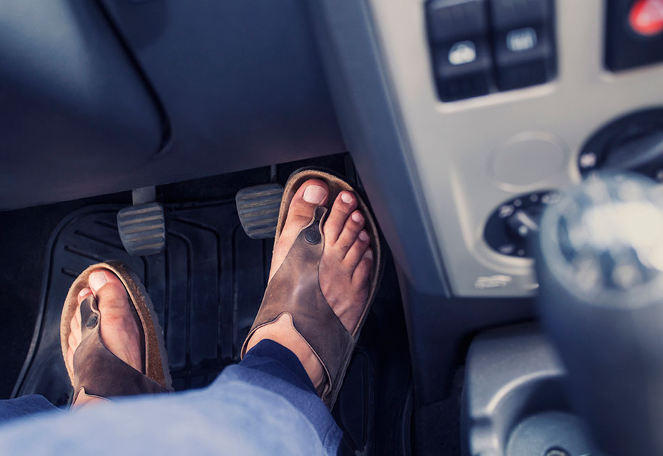 against the law to drive in flip flops in spain