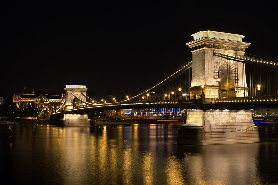 Budapest chain bridge at night