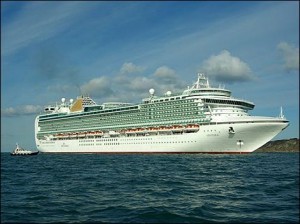 cruise_ship_ventura_by_tony_rive_2_470x352
