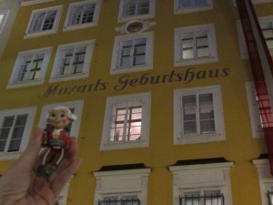 Mozart fridge magnet in front of his birthplace 